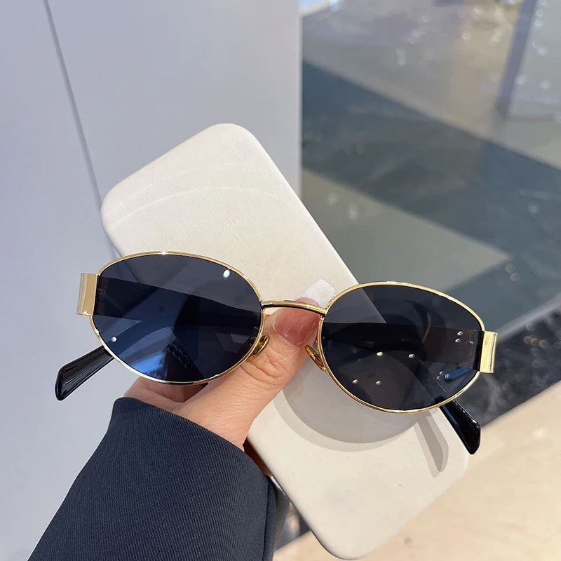 LuxOva™ – Retro Oval Sunglasses