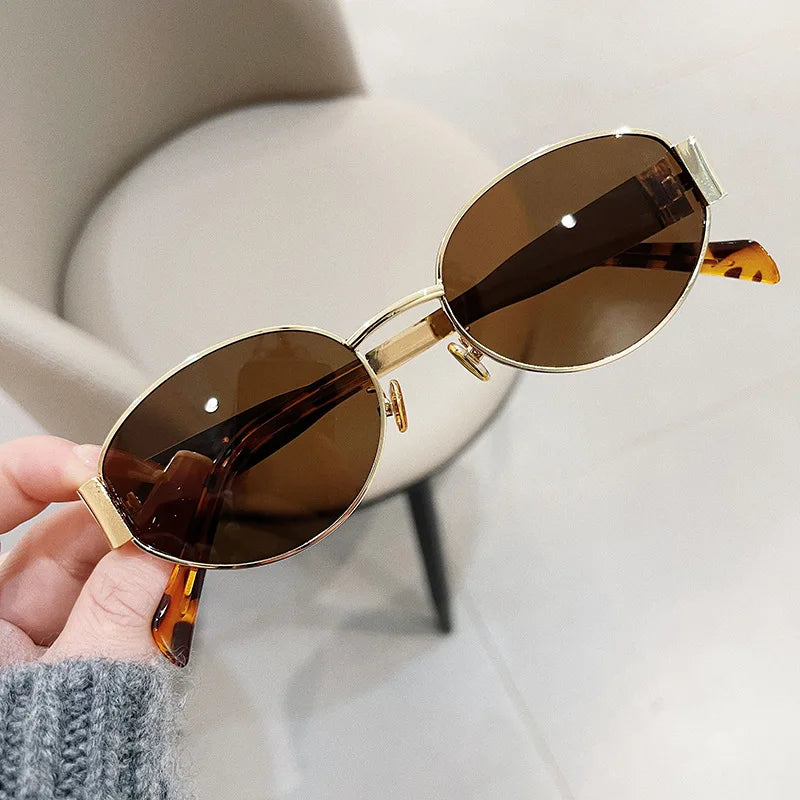 LuxOva™ – Retro Oval Sunglasses