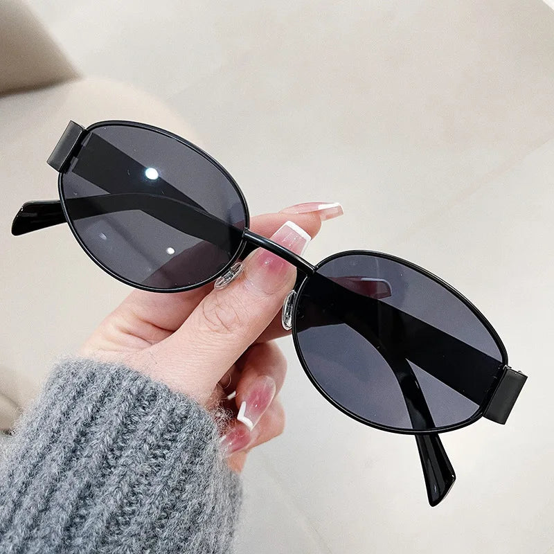 LuxOva™ – Retro Oval Sunglasses