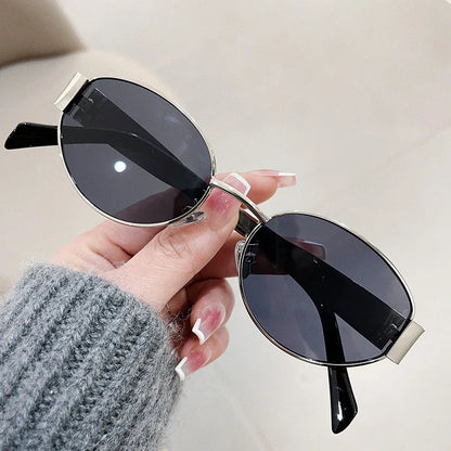 LuxOva™ – Retro Oval Sunglasses